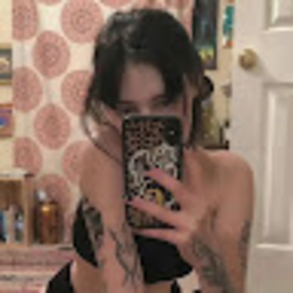 ellahayes819